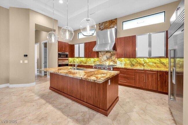 property at 32 Hunting Horn Dr