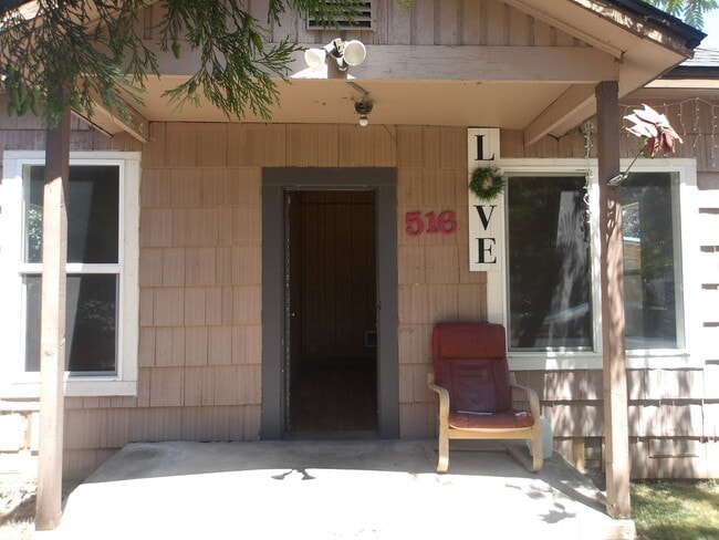 property at 516/516.5-5165 Palm St
