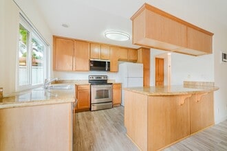 615 Fredricks Ave in Oceanside, CA - Building Photo - Building Photo