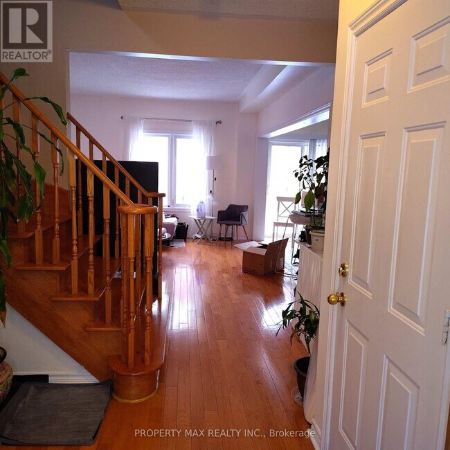 55 Park Pl Dr in Markham, ON - Building Photo - Building Photo