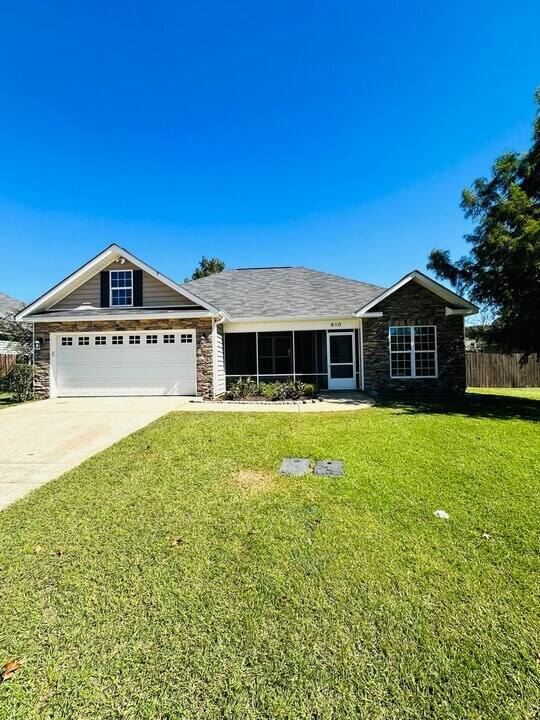 610 Amherst St in Kathleen, GA - Building Photo