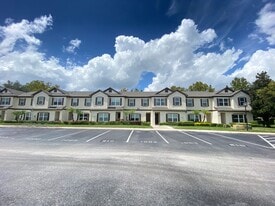 Beauiful Townhome in Tuscany Place. This i in Winter Springs, FL - Building Photo