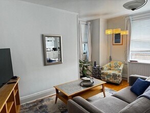 14 Beacon St, Unit A11 in Boston, MA - Building Photo - Building Photo