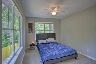 102 Pawnee Dr in Montgomery, TX - Building Photo - Building Photo