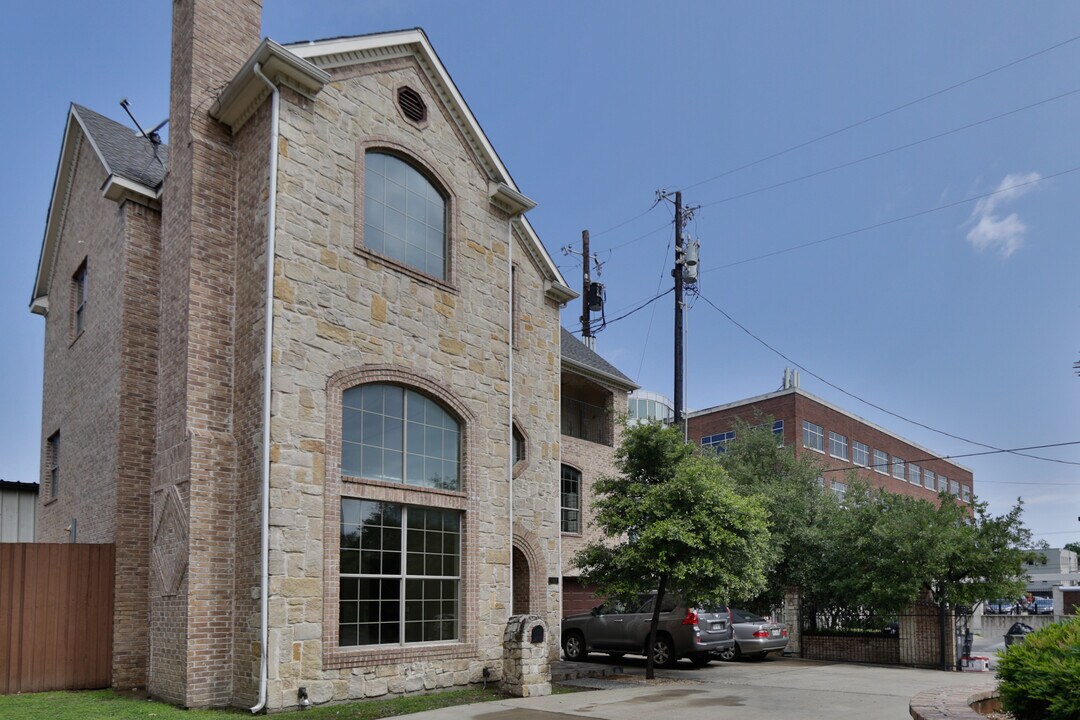 2921 Normah St in Dallas, TX - Foto de edificio