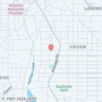 716 E Stockbridge Ave in Kalamazoo, MI - Building Photo