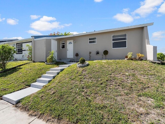 20875 Grouper Dr in Cutler Bay, FL - Building Photo - Building Photo