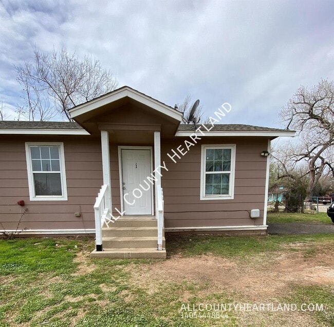 property at 944 SE 14th St