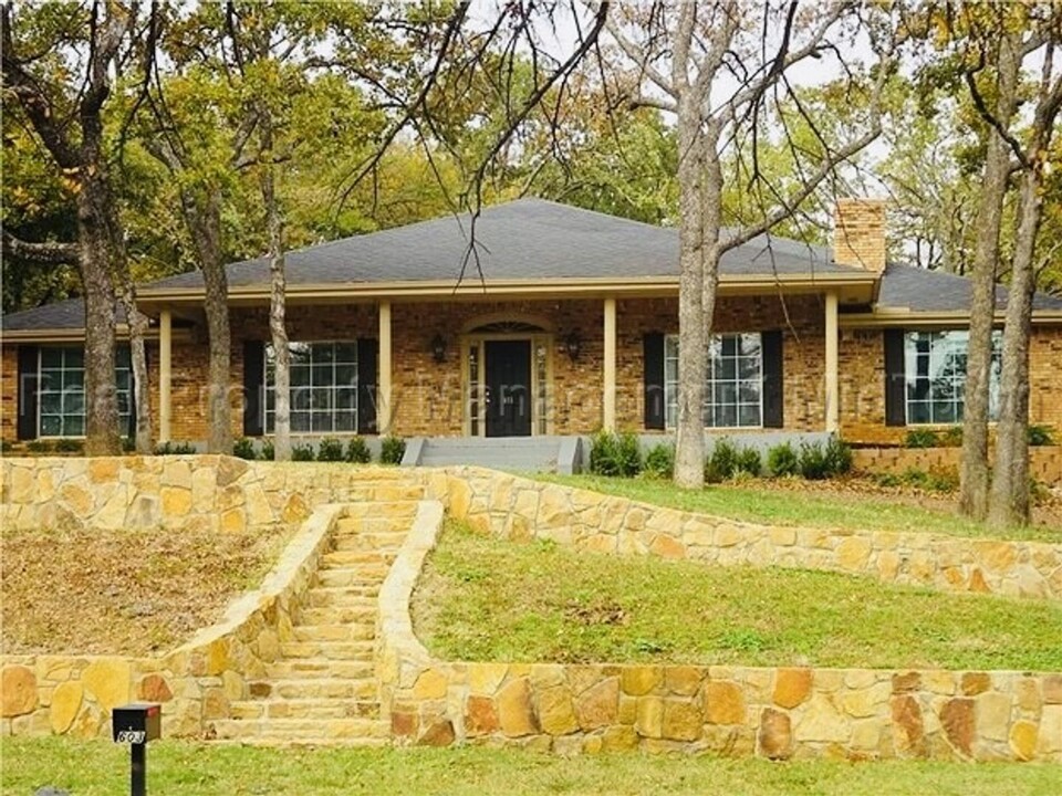 603 Van Buren Dr in Arlington, TX - Building Photo