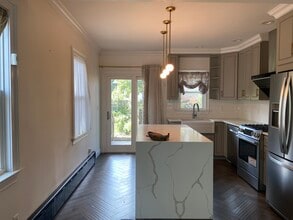 3638 211th St in Bayside, NY - Foto de edificio - Building Photo