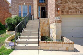 24135 Canyon Row in San Antonio, TX - Building Photo - Building Photo