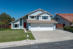 1239 Honeysuckle Ct in Thousand Oaks, CA - Building Photo