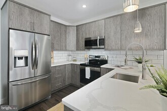 1752 N Marshall St-Unit -1 in Philadelphia, PA - Building Photo - Building Photo