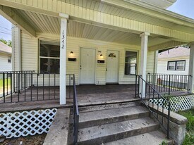 1342 N Broadway Ave in Springfield, MO - Building Photo