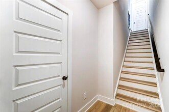 525 W Tremont Ave, Unit 02-0454 in Charlotte, NC - Building Photo - Building Photo