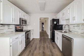 518 Baronne St in Helena, AL - Foto de edificio - Building Photo