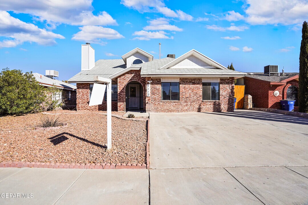 1112 Desierto Seco Dr in El Paso, TX - Building Photo