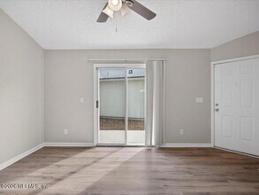 1460 Ellis Trace Dr W in Jacksonville, FL - Building Photo - Building Photo