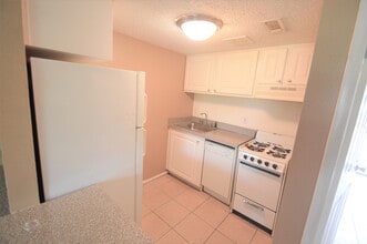 122 Water Front Way in Altamonte Springs, FL - Building Photo - Building Photo