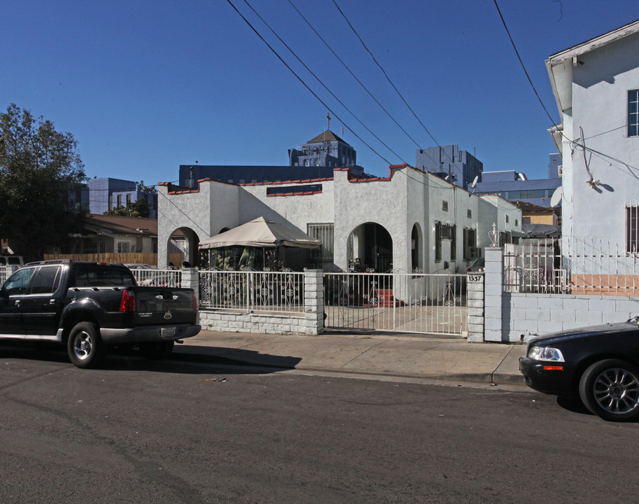 1335-1337 N New Hampshire Ave in Los Angeles, CA - Building Photo