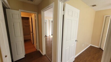 1402 Darr St in Irving, TX - Building Photo - Building Photo