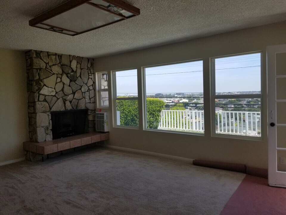 23002 Carlow Rd in Torrance, CA - Building Photo