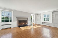 246 Mamaroneck Rd in Scarsdale, NY - Building Photo - Building Photo