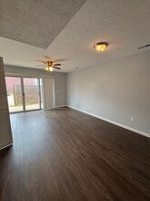 129 S Lorraine St-Unit -129 S. Lorraine St. #402 in Radcliff, KY - Foto de edificio - Building Photo