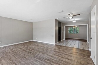 3238 NW 52nd Pl in Gainesville, FL - Building Photo - Building Photo