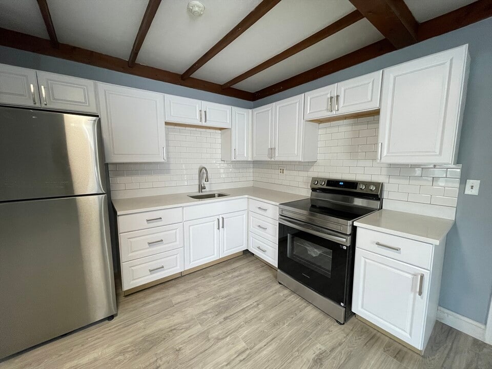 22 Knowlton St in Gardner, MA - Building Photo