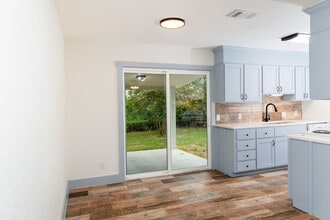 811 Matchett St in Brenham, TX - Building Photo - Building Photo
