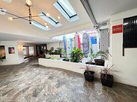 2463 Kuhio Ave. in Honolulu, HI - Building Photo