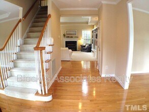 202 Sterling Ridge Way in Cary, NC - Building Photo - Building Photo