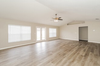 8759 Fort Socrum Village Way in Lakeland, FL - Building Photo - Building Photo