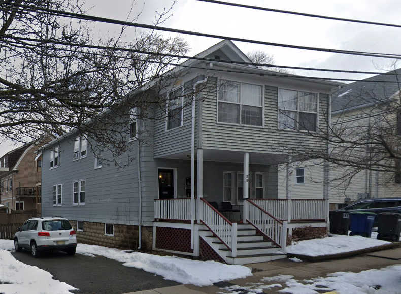 29 Chetwynd Rd, Unit 2 in Somerville, MA - Foto de edificio