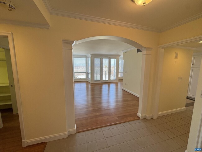 500 Crestwood Dr in Charlottesville, VA - Building Photo - Building Photo