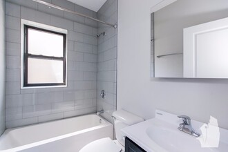 5162 N Leavitt St, Unit # 03 in Chicago, IL - Building Photo - Building Photo