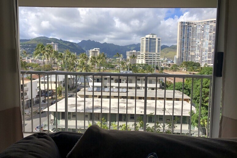 430 Keoniana St, Unit 107 in Honolulu, HI - Building Photo