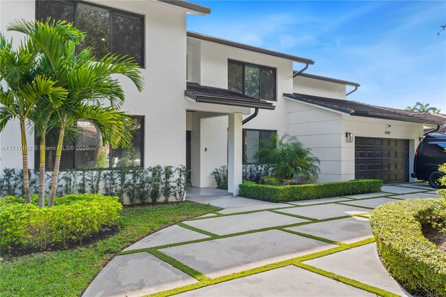 8300 NW 166th Terrace in Miami Lakes, FL - Building Photo - Building Photo