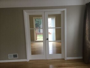 1802 N Willamette Blvd in Portland, OR - Building Photo - Building Photo