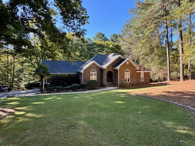 property at 2095 Woodberry Dr