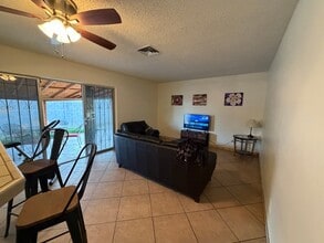 8119 W Glenrosa Ave in Phoenix, AZ - Building Photo - Building Photo