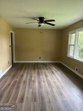 4469 Meadow Dr in Forest Park, GA - Building Photo - Building Photo