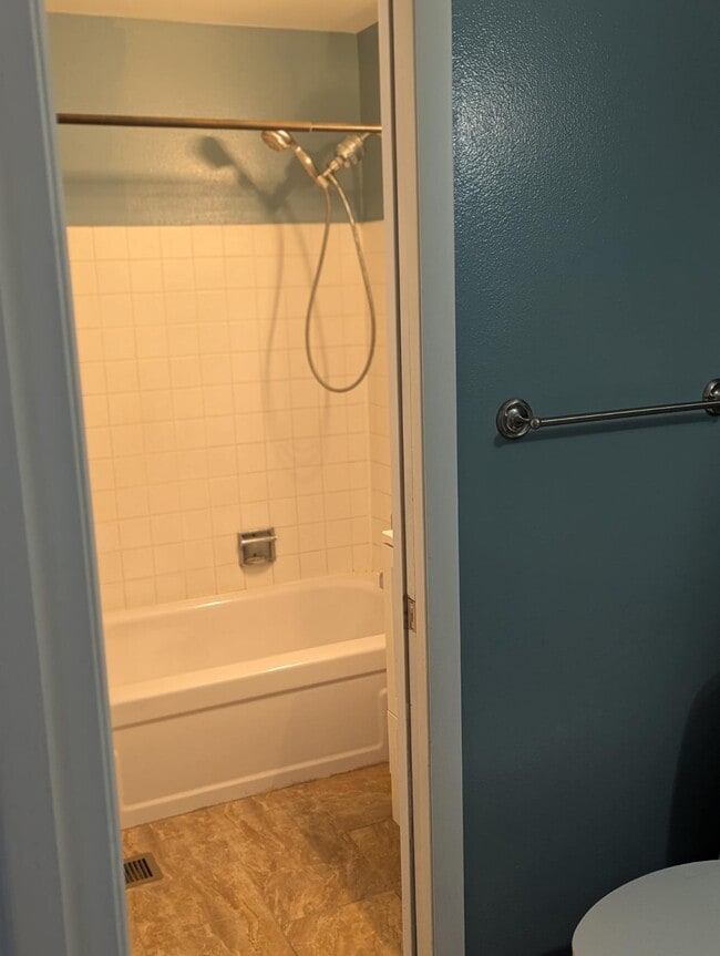 1530 Chester Sq in Sparks, NV - Foto de edificio - Building Photo