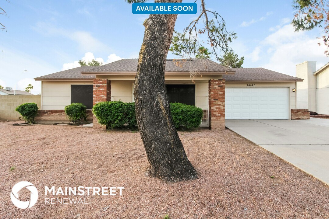 6646 W Sunnyside Dr in Glendale, AZ - Building Photo