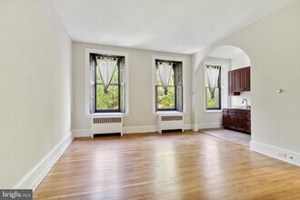 2008 Spruce St in Philadelphia, PA - Building Photo - Building Photo