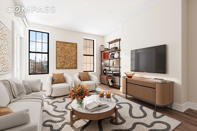 property at 152 N 10th St
