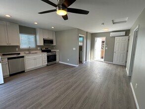4671 Santa Monica Ave in San Diego, CA - Building Photo - Building Photo