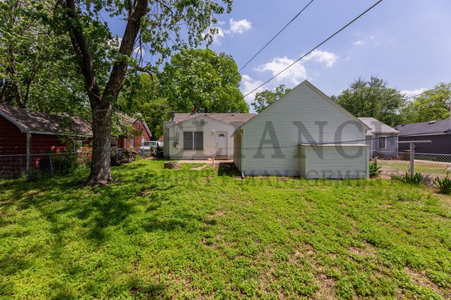 737 S Lorraine Ave in Wichita, KS - Building Photo - Building Photo
