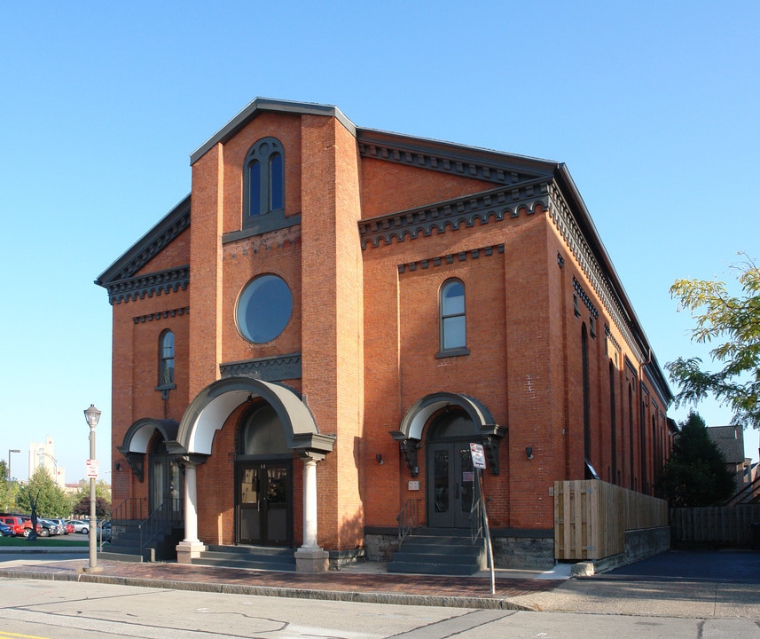 60 Grove St in Rochester, NY - Building Photo